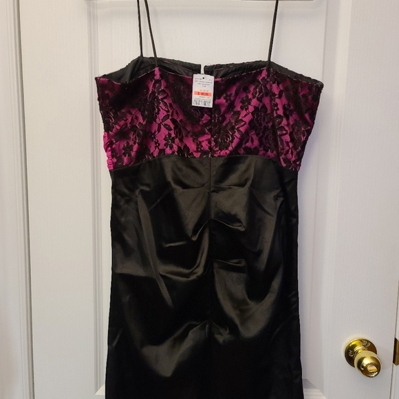 Spaghetti strap party dress - Picture 4 of 5